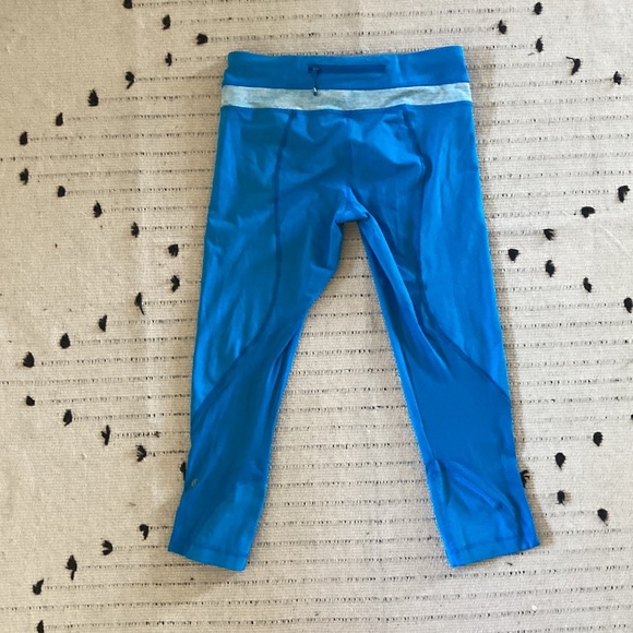Lululemon 3/4 leggings - Picture 2 of 2